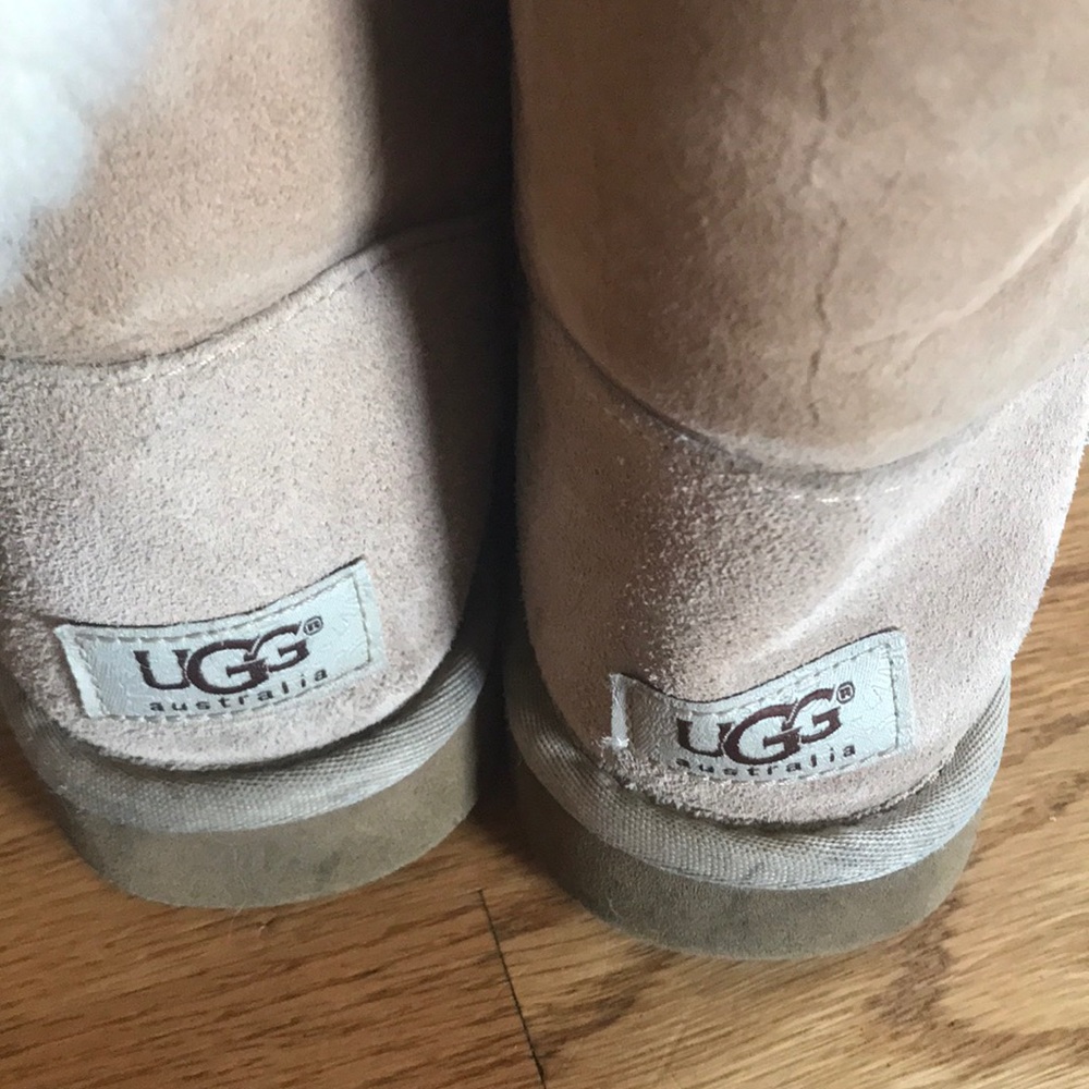 Tan ugg boots - Picture 2 of 8